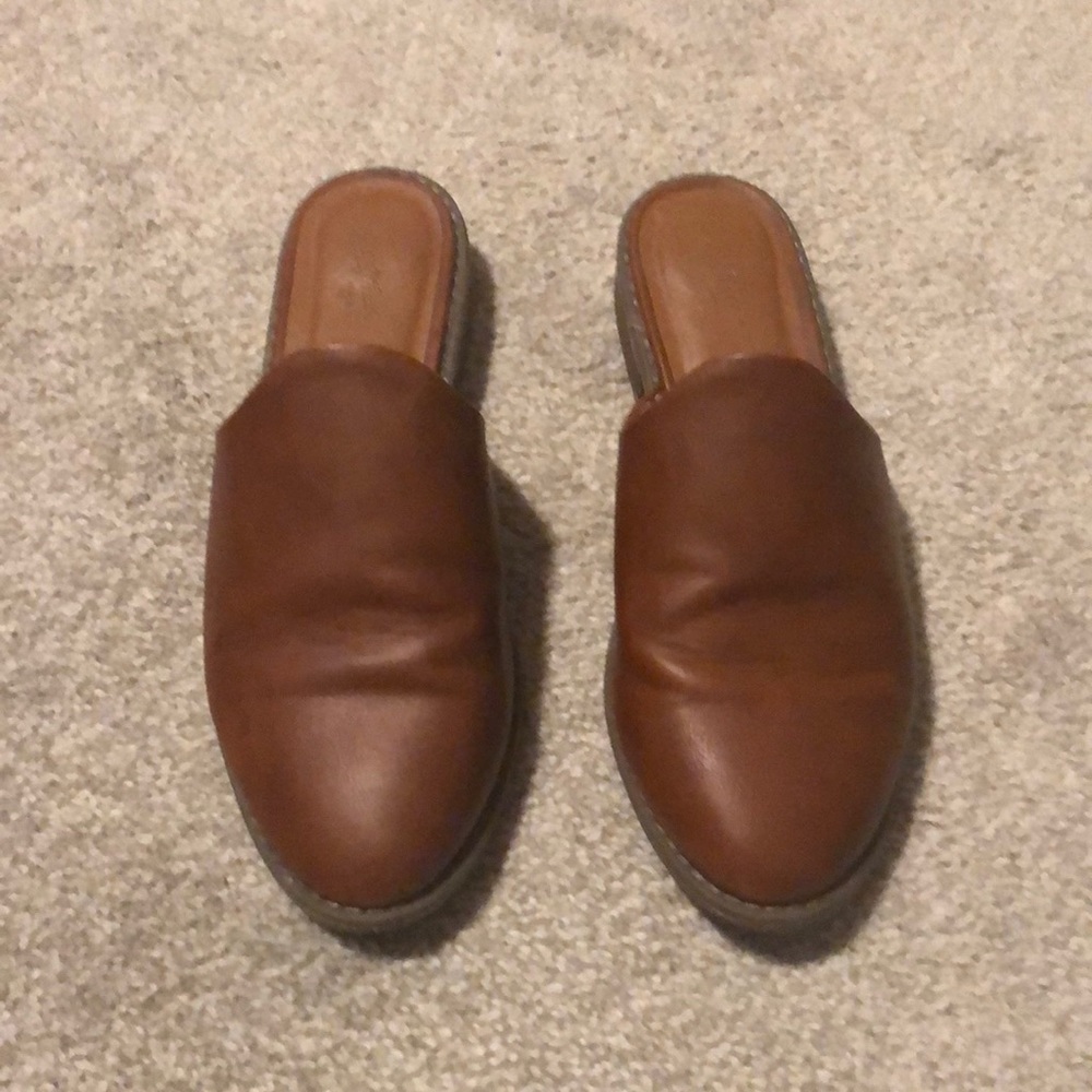 Universal thread faux leather mules